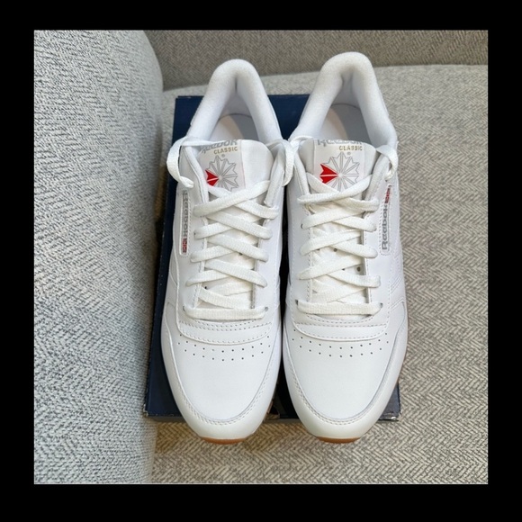 REEBOK WOMENS CLASSIC LEATHER WHITE
COURSE A PIED SNEAKER SIZE 11.5 - Picture 5 of 7